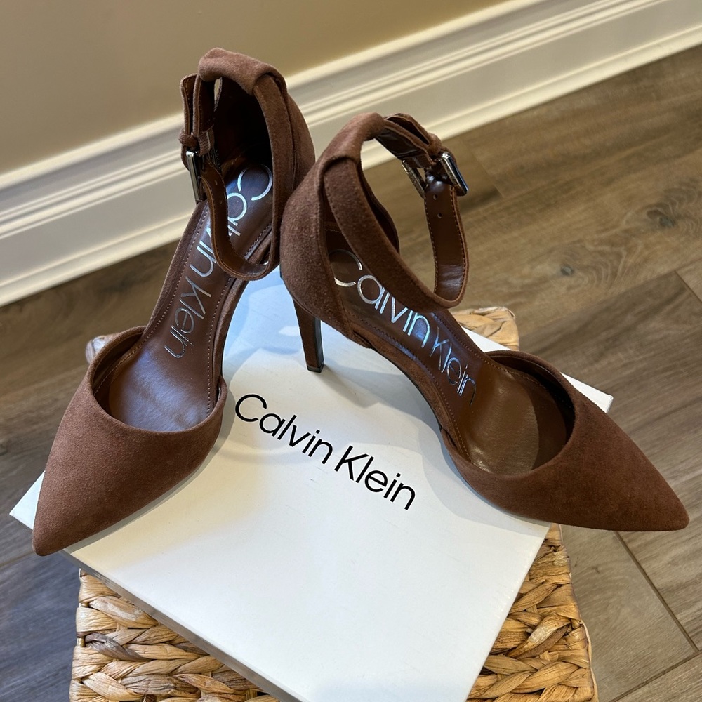Calvin Klein Hilda Suede Stiletto 7.5 - Picture 3 of 16